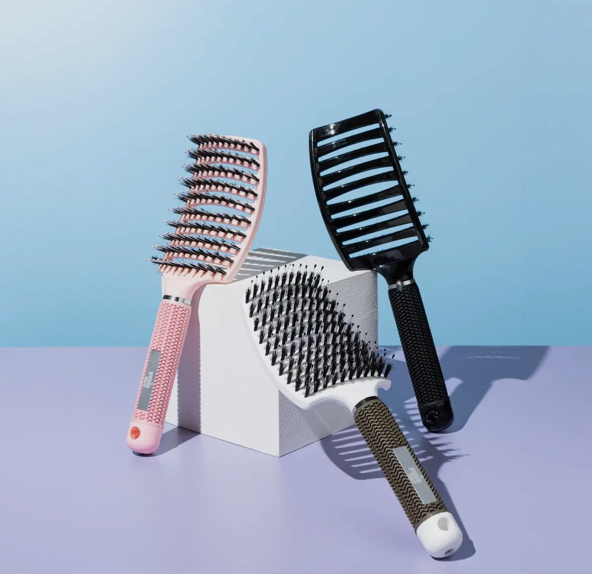 Curved Paddle Brush - Hårbørste med vildsvine hår